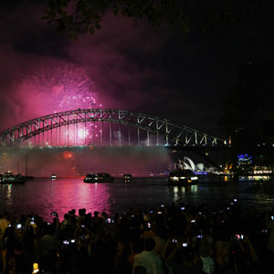 Das Silvester-Feuerwerk an der Harbour Bridge in Sydney im Jahr 2017